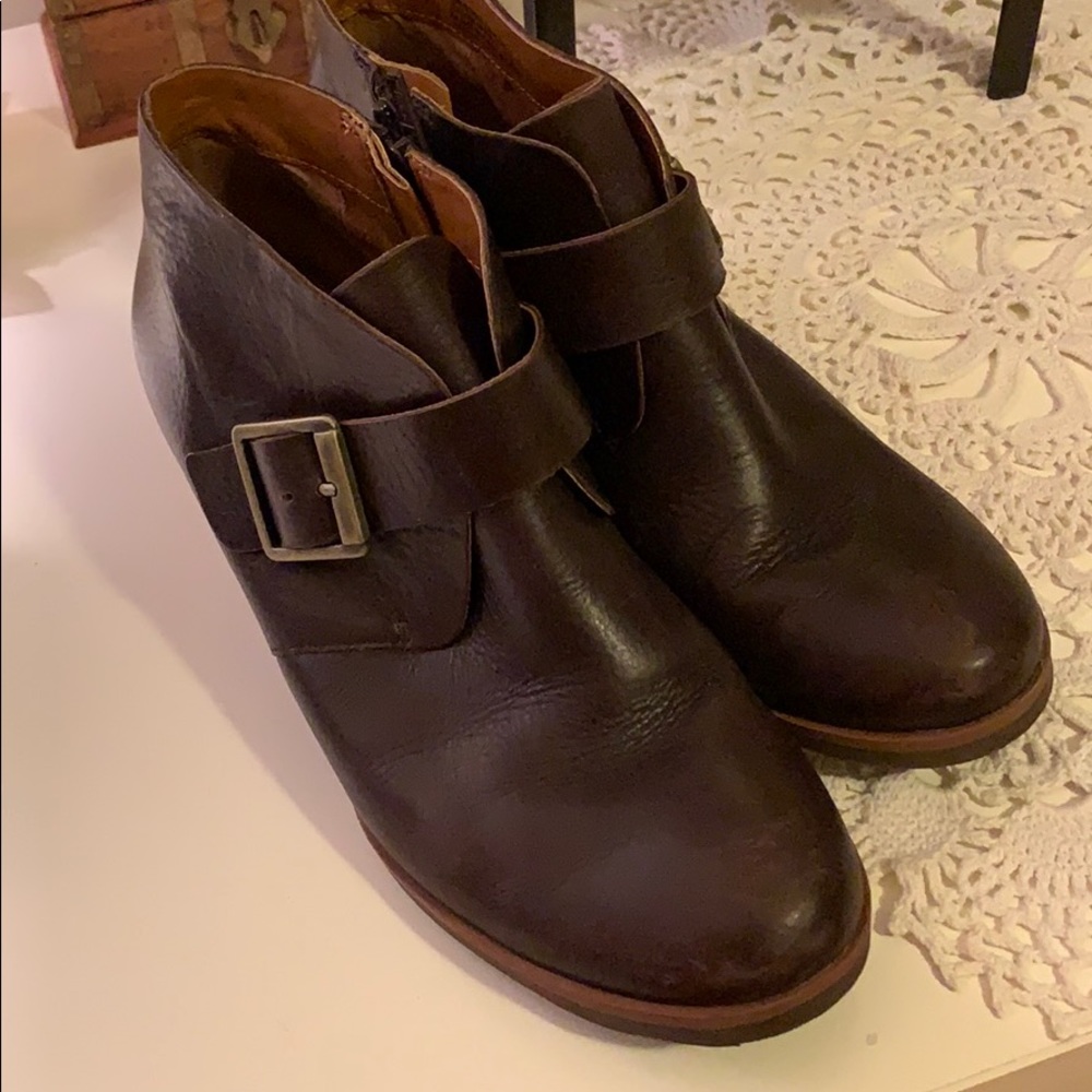 Korks by Kork Ease leather booties